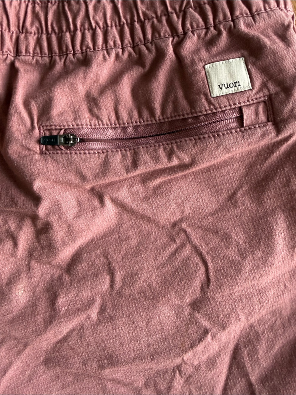 Vuori Women's vintage ripstop Athletic Shorts - Dusty Mauve pink Sz M - Picture 2 of 14